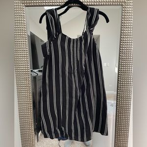 Sundress, lightweight. Baggy fit